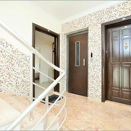 Шикарные Апартаменты 2+1 В Самом Центре Алании Apartamento Alanya